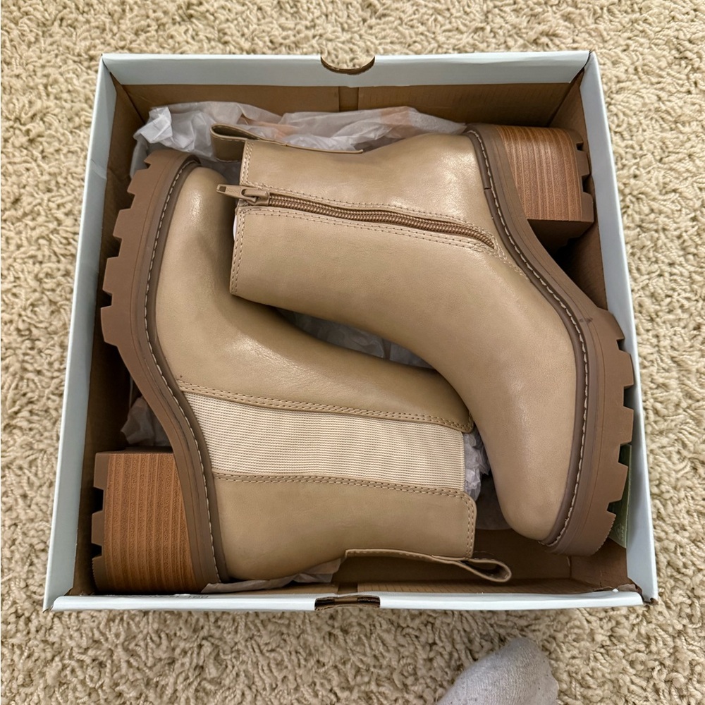 Women's Tan Ankle Boots